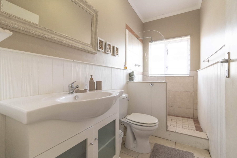 3 Bedroom Property for Sale in Sandbaai Western Cape
